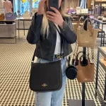 Coach ellie postacı