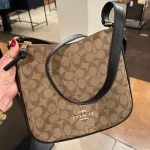 Coach ellie postacı - Görsel 4