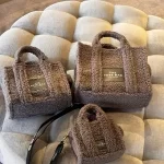 Marc jacobs  medium teddy tote bag - Görsel 3