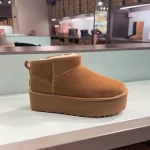 Ugg platform chesnut